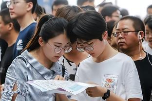 谈谈对快船队的看法？库兹马：额……我宁愿他们保留原来的阵容